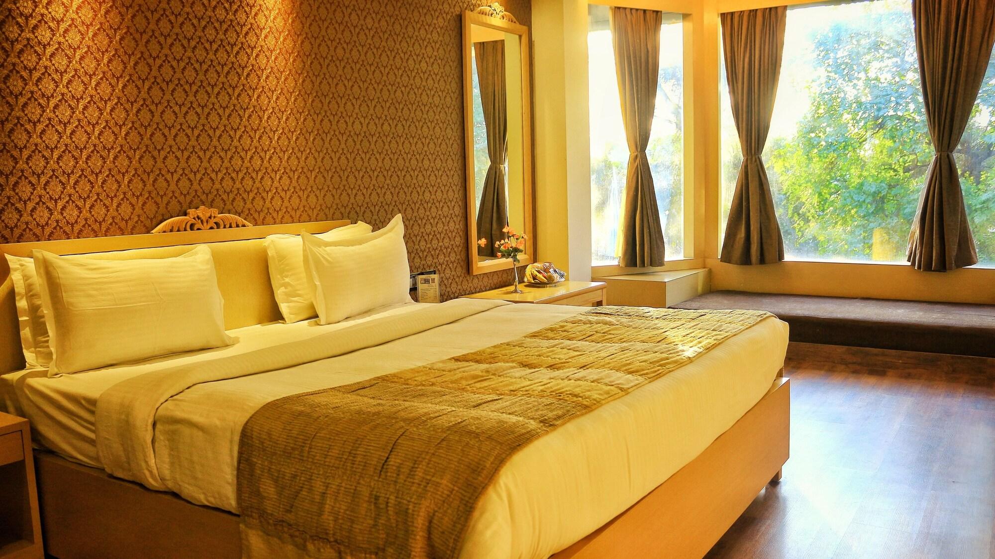 Dee Marks Airport Hotel & Resorts Нью-Делі Екстер'єр фото