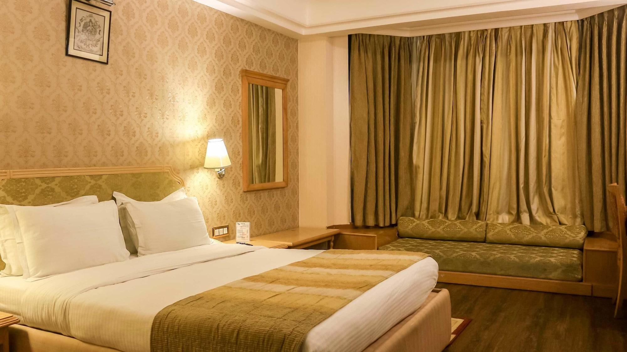 Dee Marks Airport Hotel & Resorts Нью-Делі Екстер'єр фото