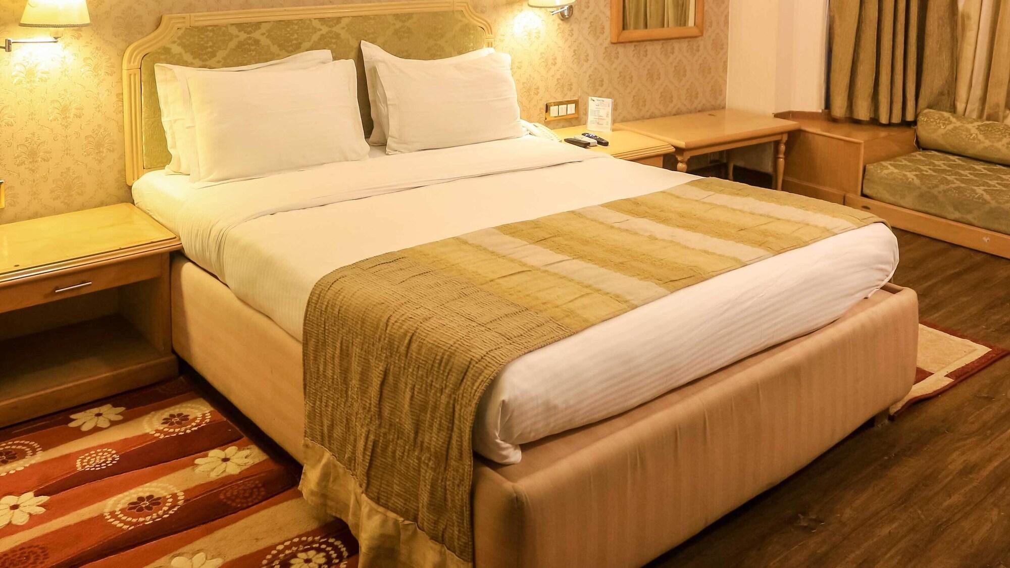 Dee Marks Airport Hotel & Resorts Нью-Делі Екстер'єр фото