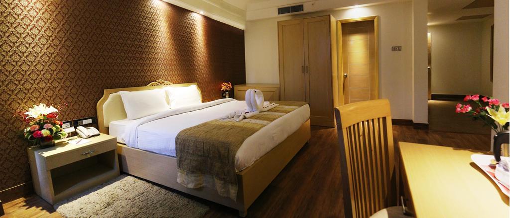 Dee Marks Airport Hotel & Resorts Нью-Делі Екстер'єр фото